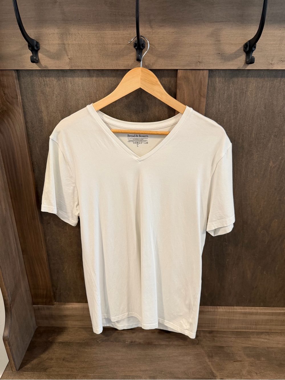 Bread & Boxers Mens White V-Neck Tee